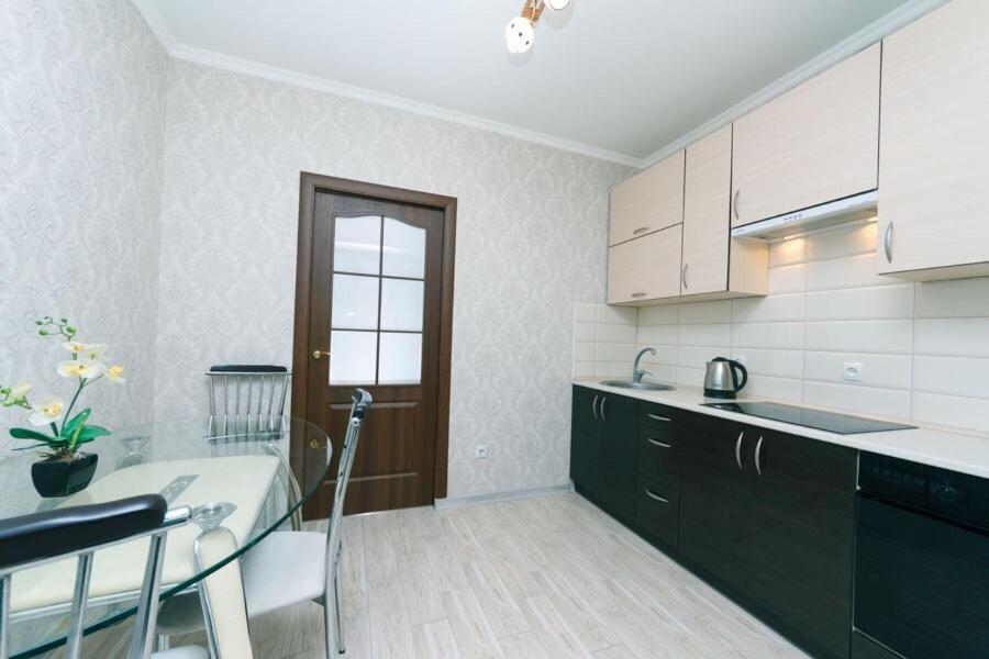 1 Вулиця Софії Русової Kiev Ngoại thất bức ảnh